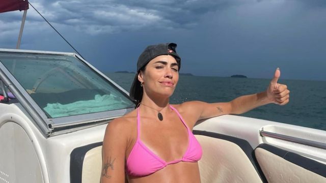 En un yate de lujo y con un llamativo detalle en su bikini: la despedida de soltera de Lali Espósito