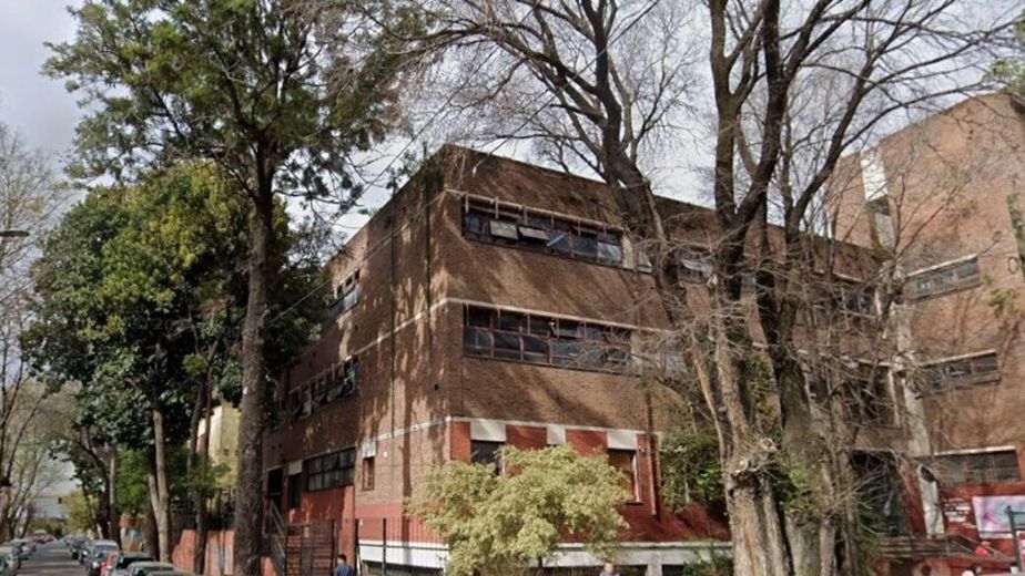 Habló la mamá del bebé de 12 días que murió tras caerle una palta en la cabeza: “Después vinieron a escondidas a podar el árbol”
