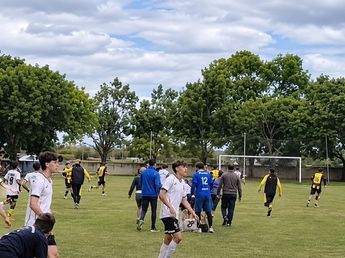 Córdoba: padres y jugadores agredieron a adolescentes de 16 años durante un partido de fútbol