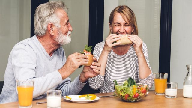 Los consejos de los expertos sobre la alimentación a partir de los 60 años.