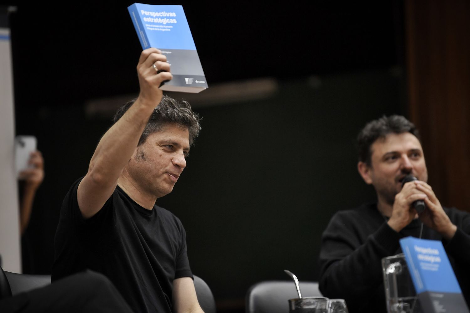 “Las nuevas canciones no las va a componer alguien que venga de afuera, las va a escribir nuestro pueblo”, vaticinó Axel Kicillof en el acto que compartió con Juan Grabois.