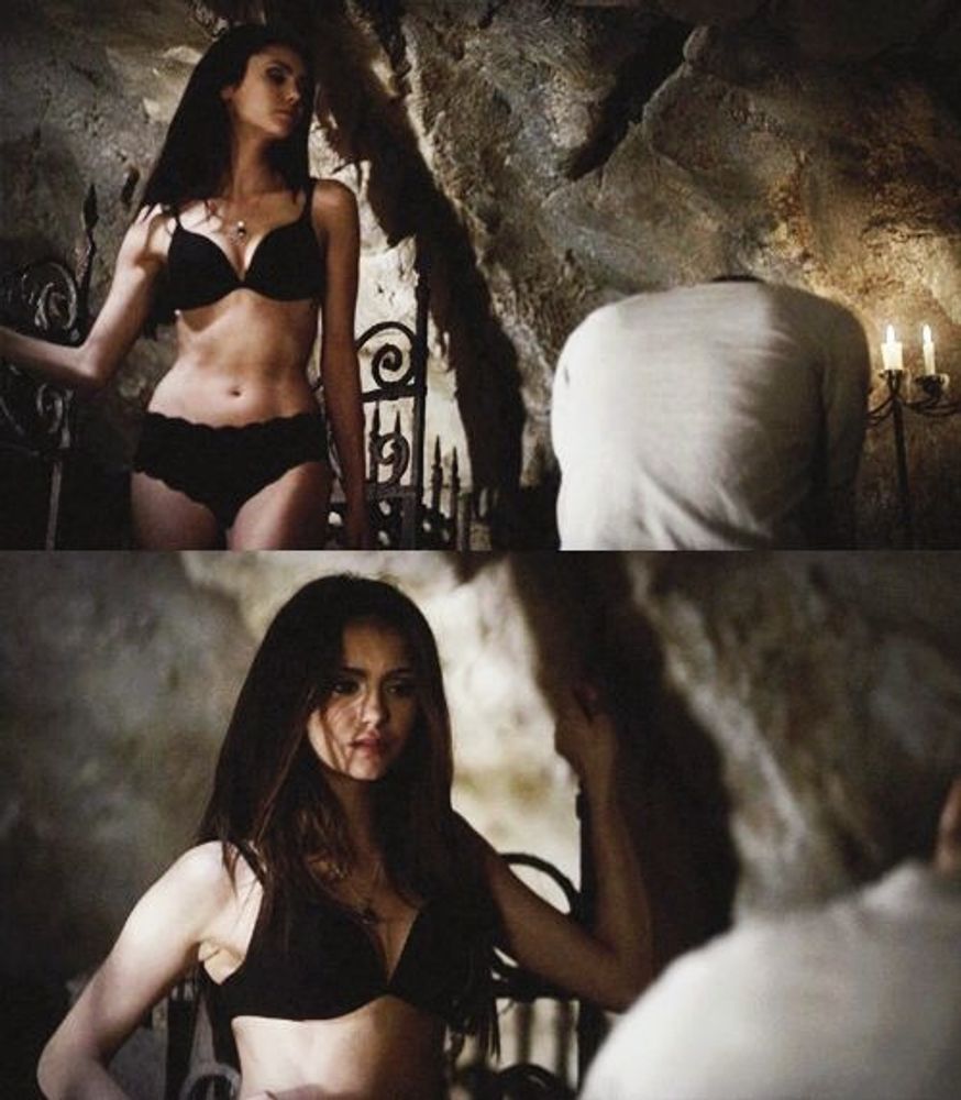 The Vampire Diaries combina romance, misterio y elementos sobrenaturales en una historia ideal para Halloween.