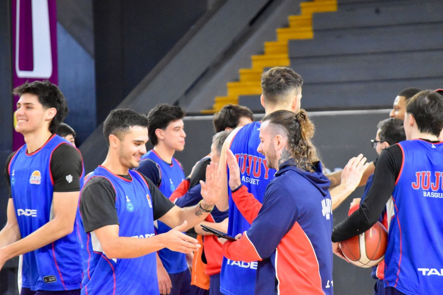 “Somos un equipo en construcción” y hay que “ir conociéndose con los compañeros” para que aflore el potencial, sostiene el base de los “Cóndores”, Bruno Conti.