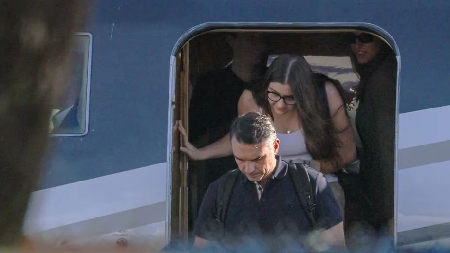 Flávio Bolsonaro llegó a Miami en un avión que partió de Puerto Iguazú