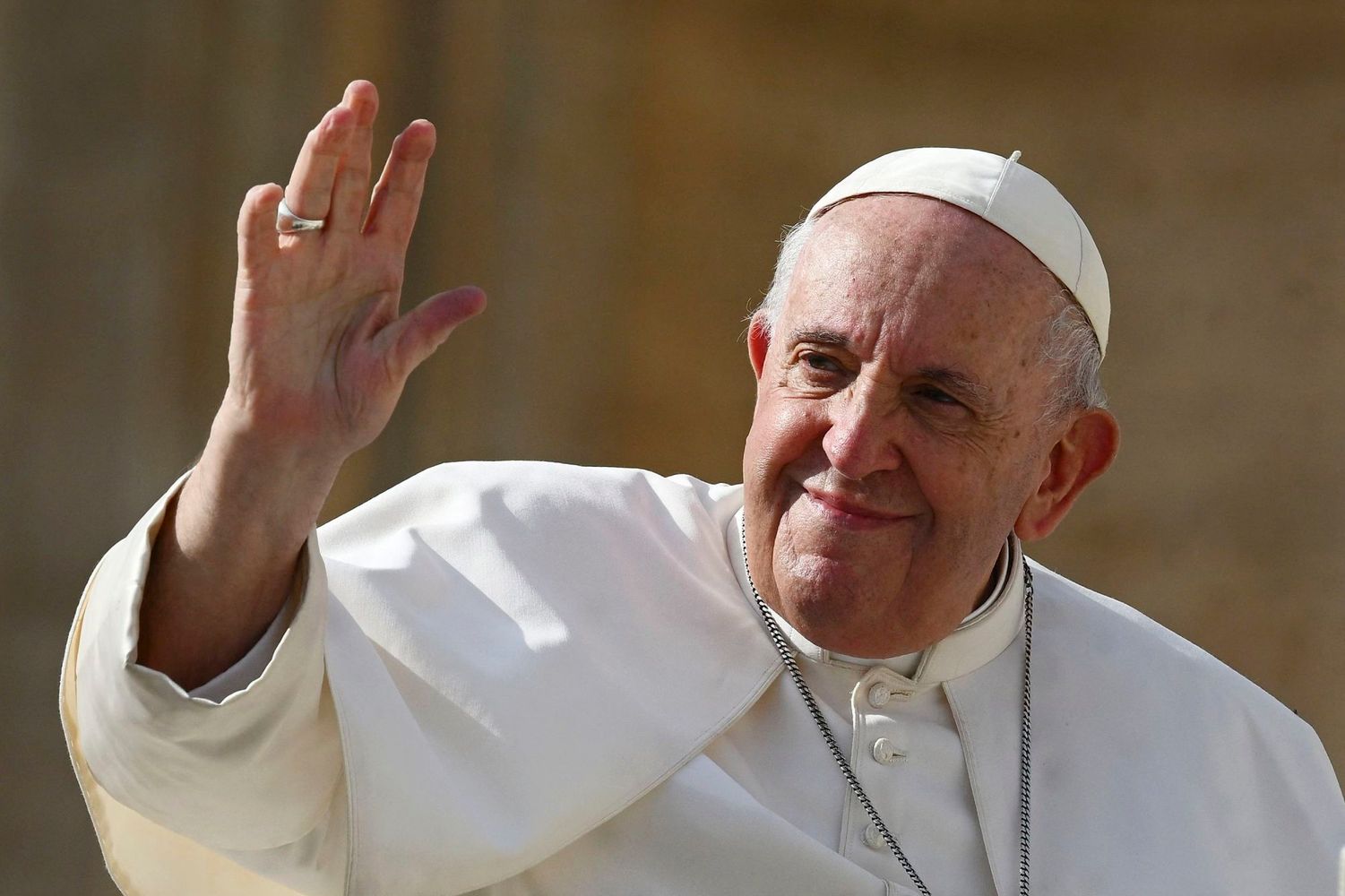 La profunda reflexión del papa Francisco sobre la humildad, el amor y la importancia de ayudar a los demás: “Nadie se salva solo”