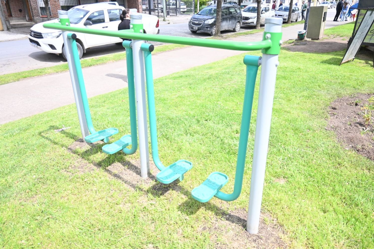 Se inauguraron los nuevos juegos de la Plaza del Árbol