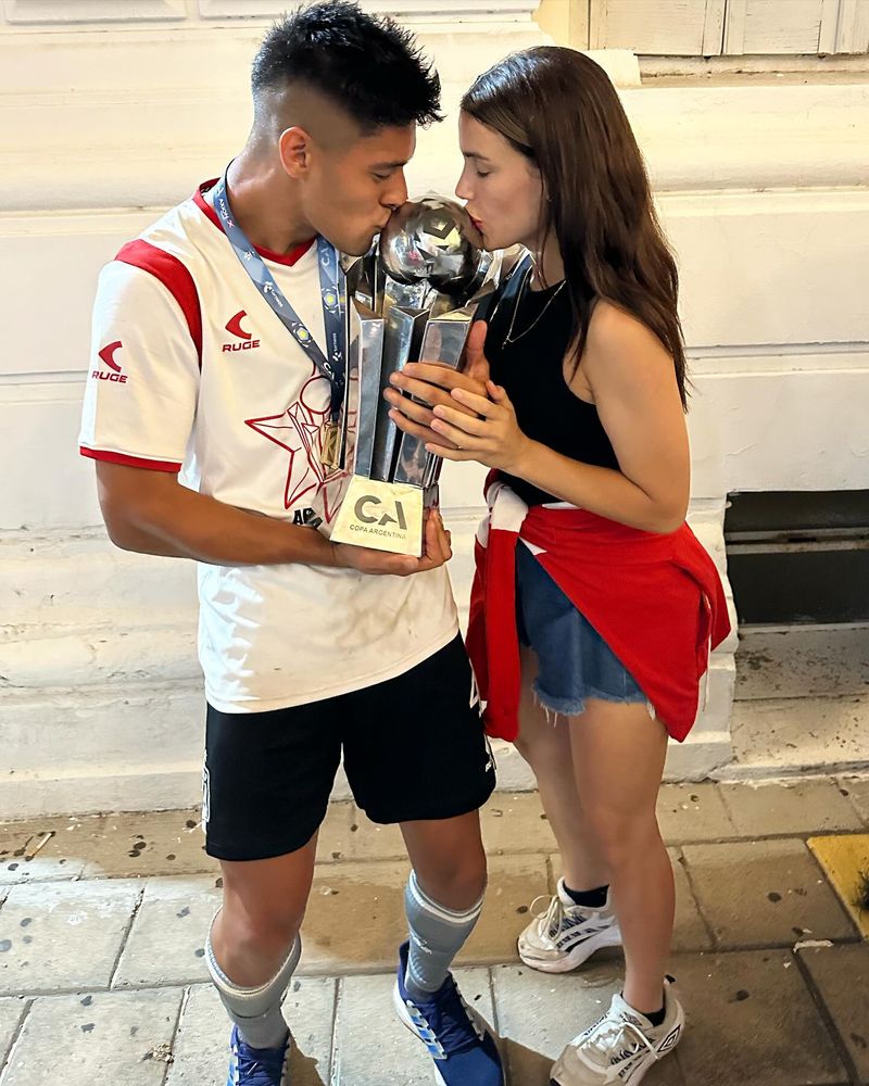 Santiago Núñez y Sasha Gigliani compartieron un desgarrador mensaje en sus redes sociales para contar el difícil momento que atraviesan. 