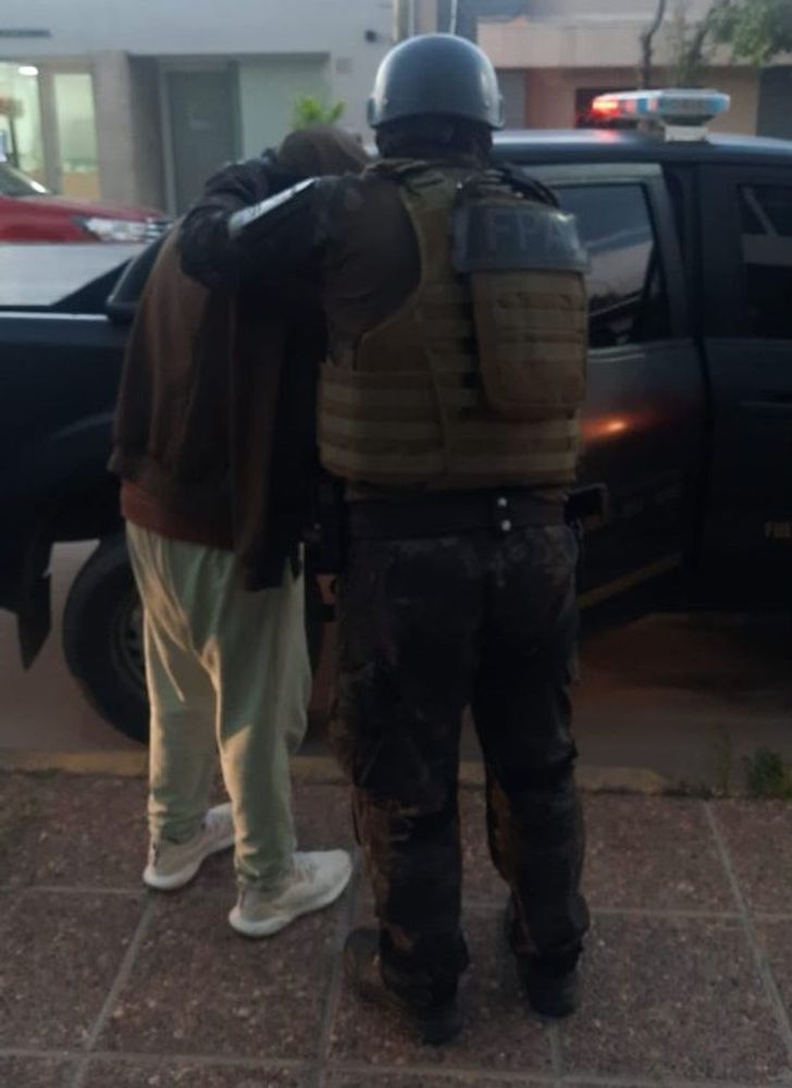 Dos hermanos fueron detenidos por la Fuerza Policial Antinarcotráfico en Arroyito