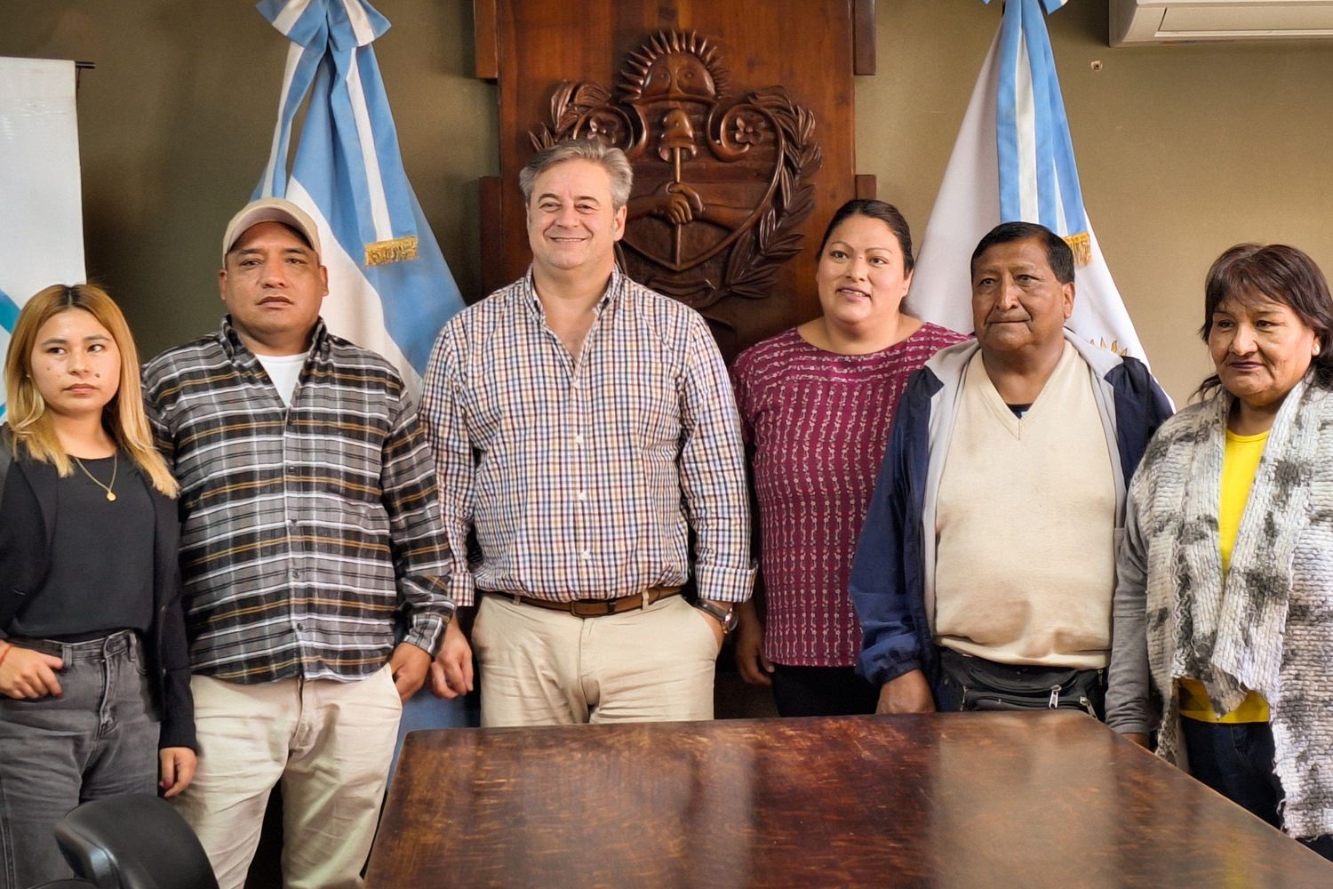 Miembros de la comisión directiva del Centro Vecinal del Sector B2 de Alto Comedero concurrieron al Concejo Deliberante para abordar con su presidente Gastón Millón las principales prioridades del barrio y gestionar mejoras.