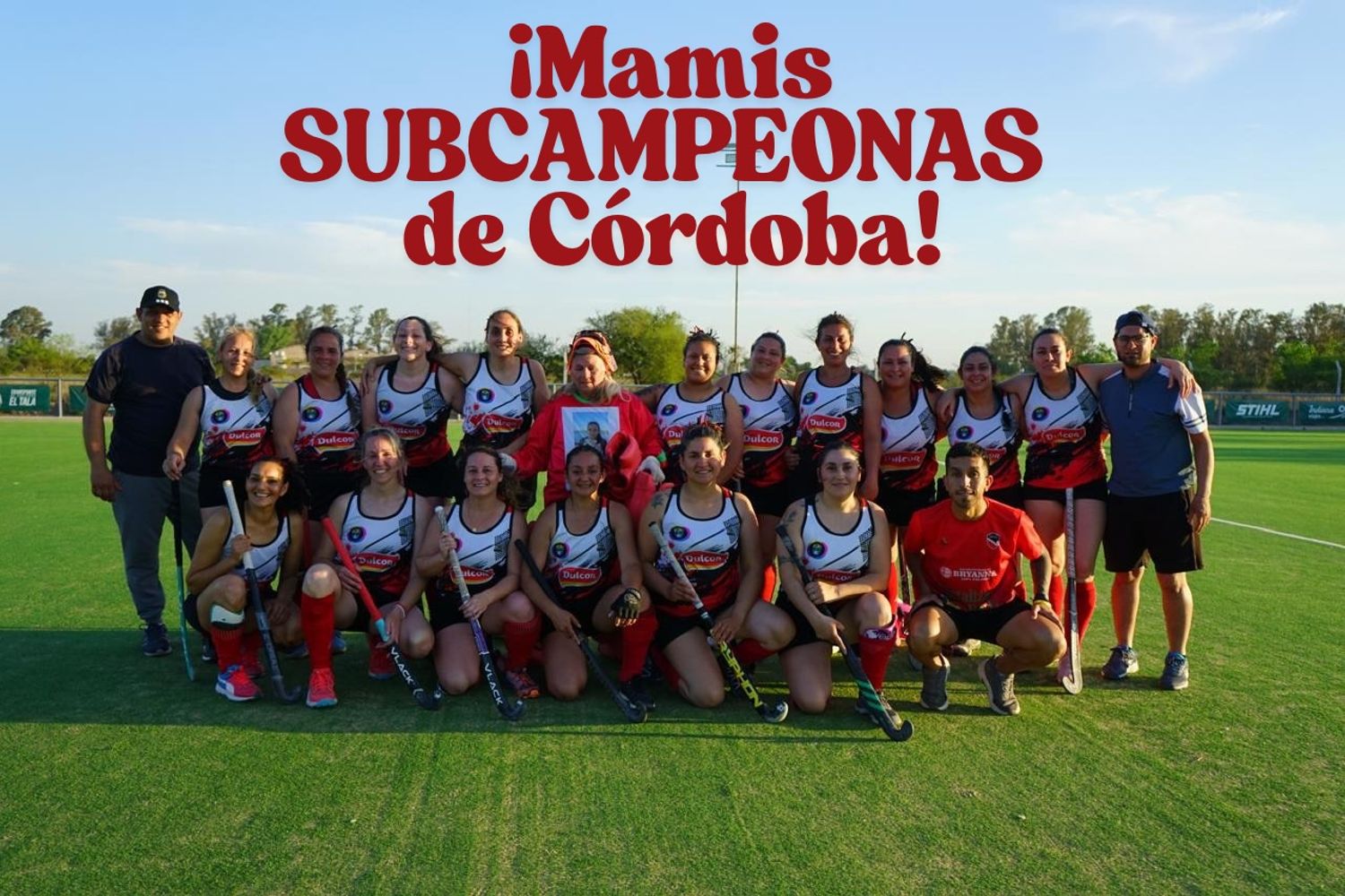 Las Mamis Hockey del Centro Vecinal Nicolás Batalla lograron el subcampeonato en Córdoba