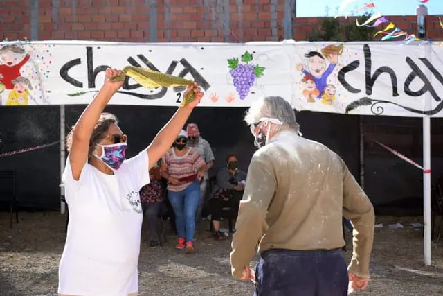 El centro de residentes riojanos organizó la Fiesta de la Chaya con protocolos