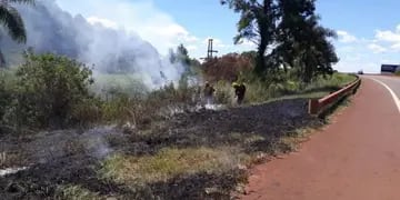 Puerto Libertad: incendio de pastizales cerca de una comunidad Mbyá