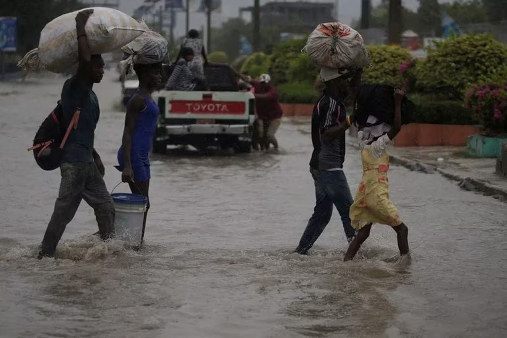 La tormenta tropical Franklin toca tierra y amenaza con inundaciones a Haití y República Dominicana