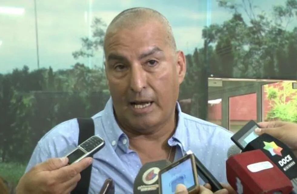 Norberto Aguirre, intendente de Eldorado, en debate con otros candidatos a sucederlo en el cargo. (CIMECO)