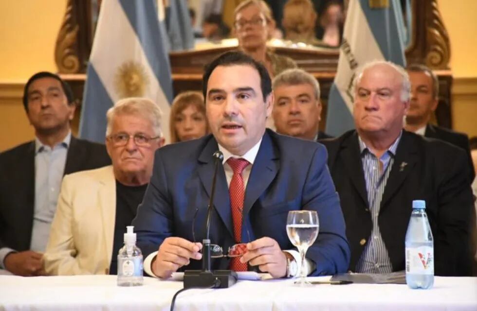 Gustavo Valdés dió anuncio de beneficios a sectores perjudicados directamente por la cuarentena.