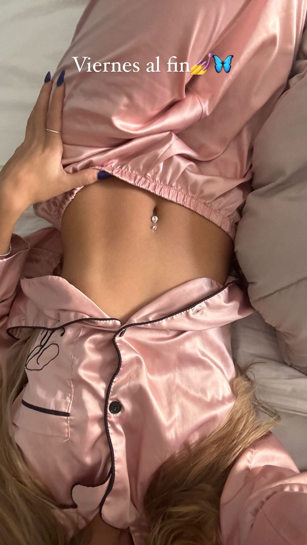 Desde su cama, Julieta Poggio encendió Instagram con un pijama ultra sensual