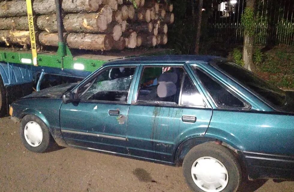 Joven conducía alcoholizado y se incrustó en un acoplado estacionado en San Ignacio