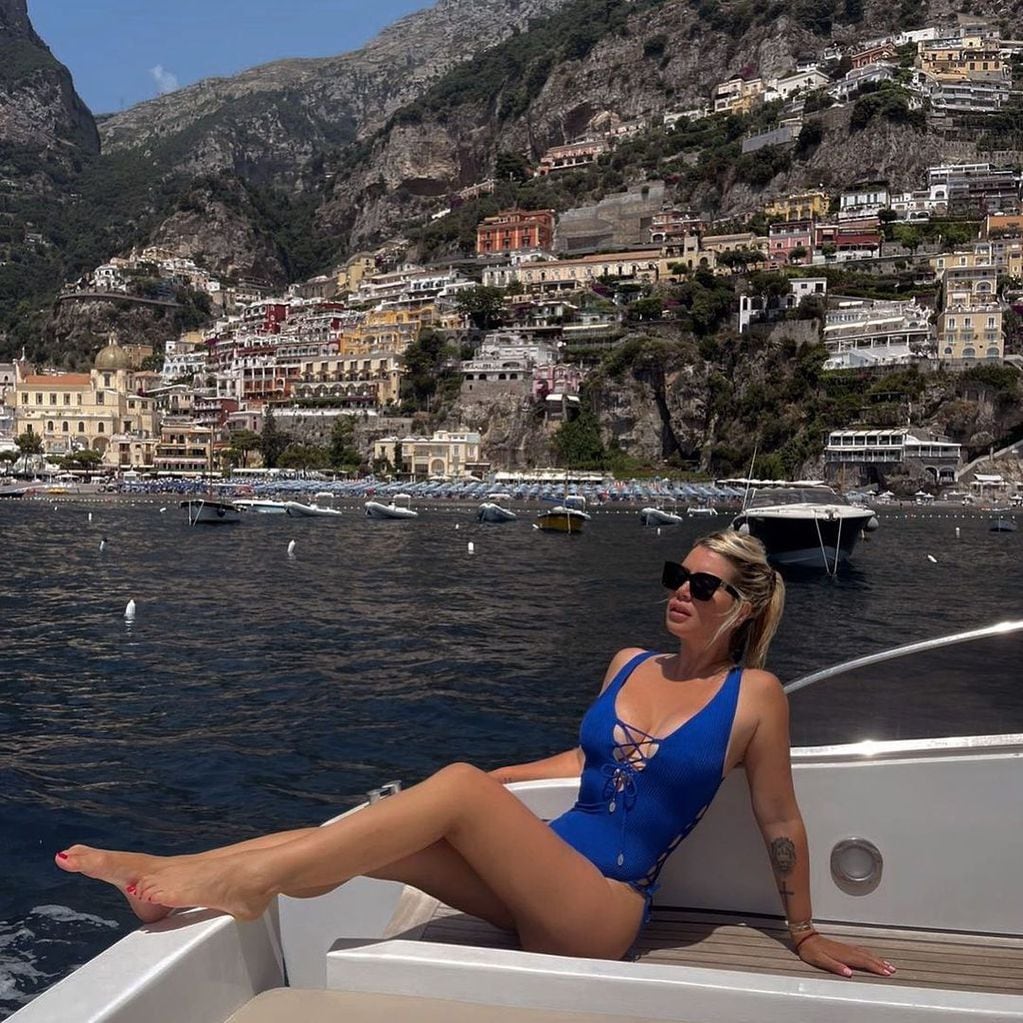 Wanda Nara disfrutando de sus vacaciones en Capri