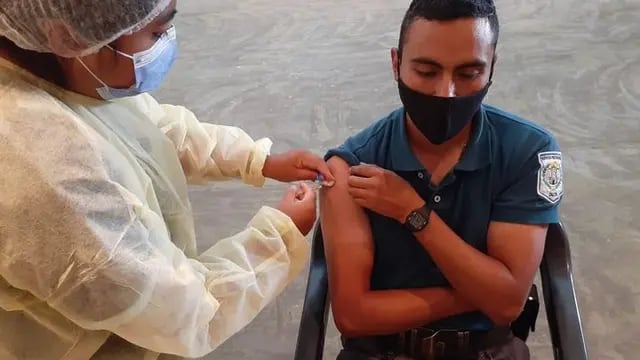 Vacunan a agentes del Servicio Penitenciario de Salta