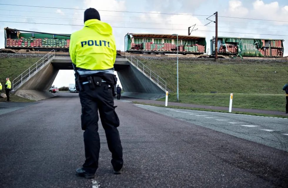 Accidente ferroviario en Dinamarca. (Crédito: EFE/MICHAEL BAGER).