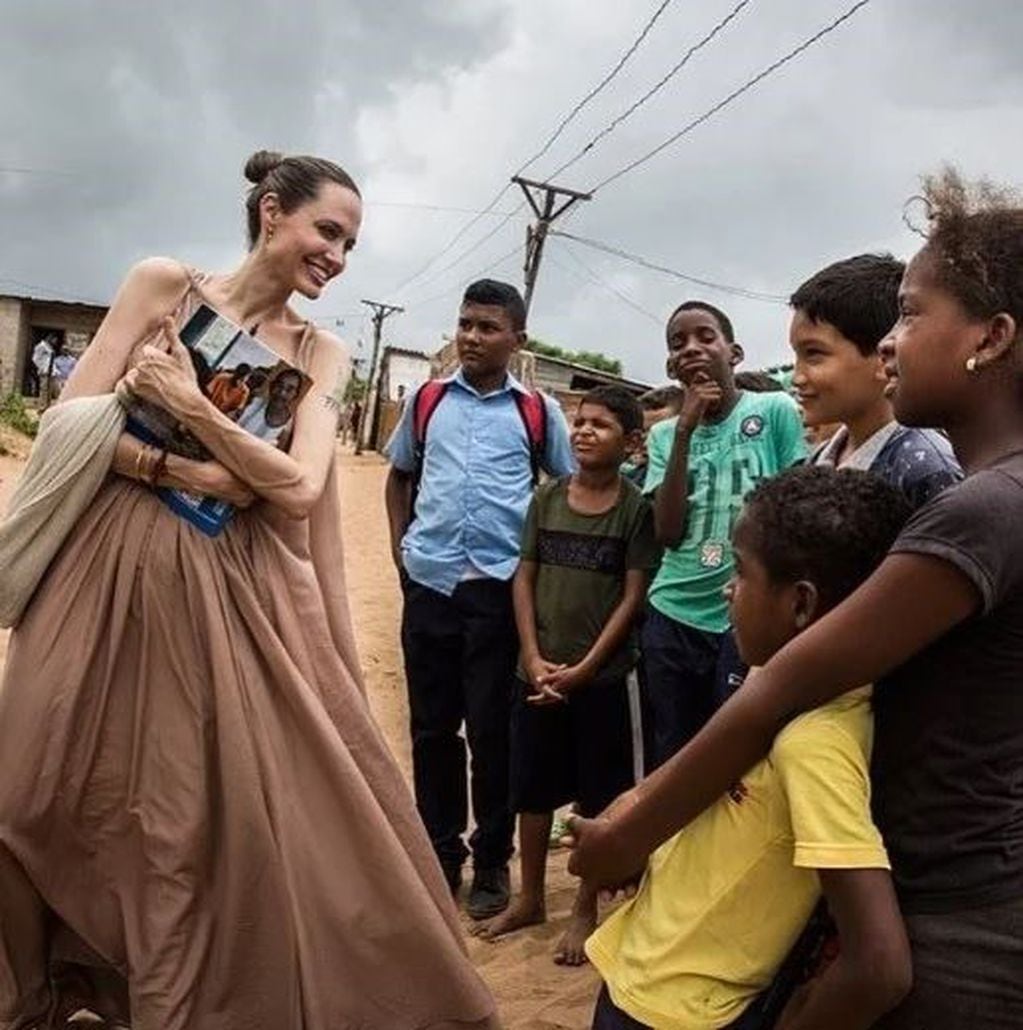Angelina Jolie en Colombia el año pasado, muy delgada ya.