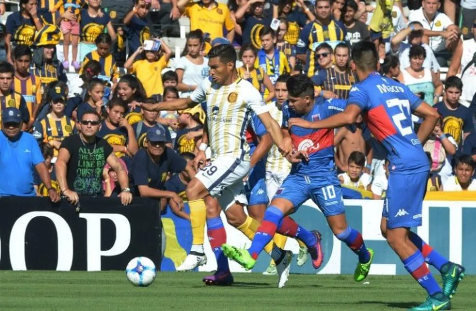 Teo Gutiu00e9rrez anotó para el triunfo canalla ante Tigre