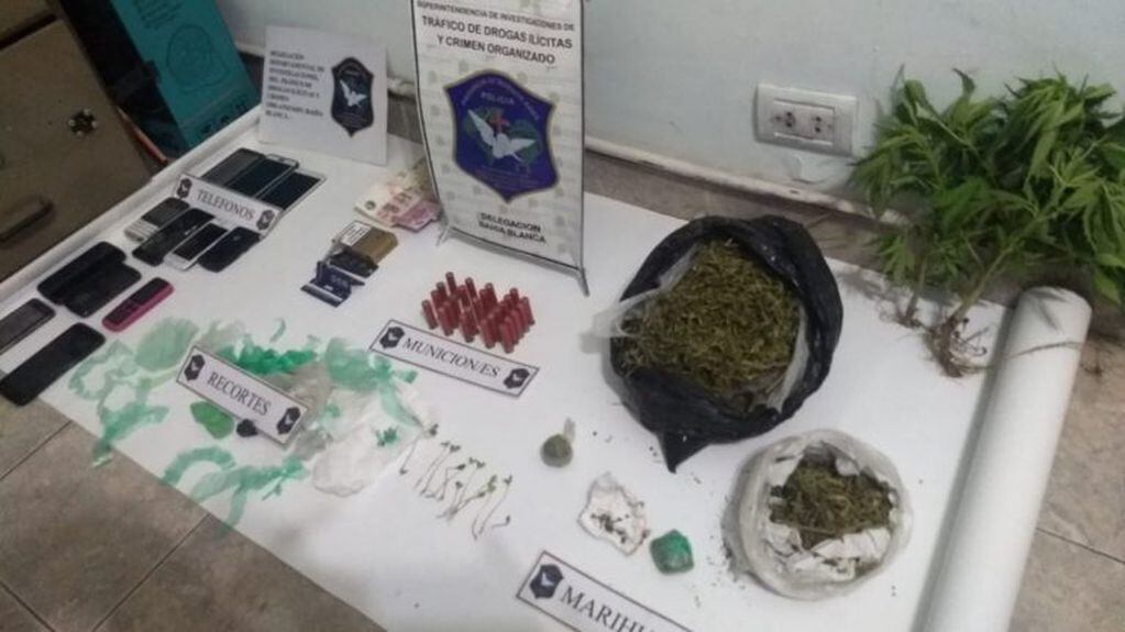 Allanan un ex jardín donde encontraron marihuana y municiones