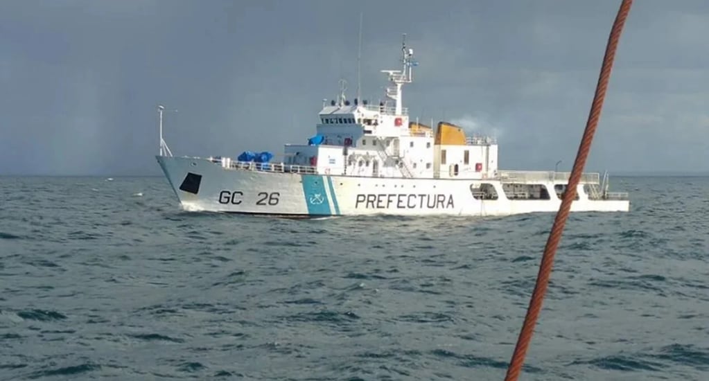 El avión brasileño que desapareció en Chubut es buscado a 1.800 metros de la costa de Comodoro.
