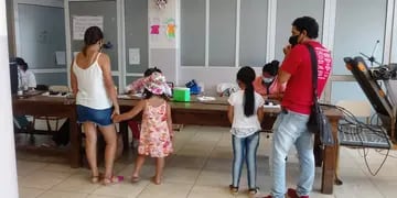 Vacunan a menores por Covid-19 en Jujuy