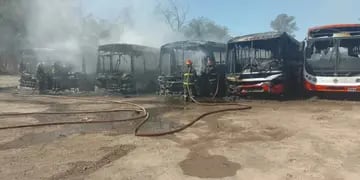 Colectivos incendiados en San Rafael