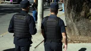 Dos policías de Mendoza encontraron $8.000.000 y los devolvieron.