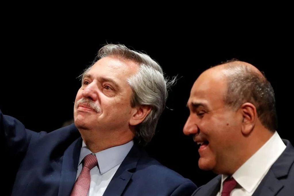 Alberto Fernánez y Juan Manzur, el nuevo jefe de Gabinete de Ministros de la Nación. (Foto / Clarín)