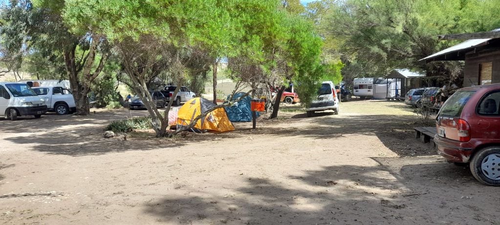 Camping Balneario Reta