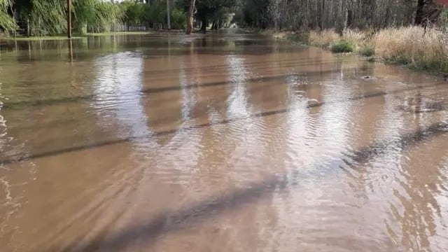 Calles inundadas por la tormenta en San Rafael