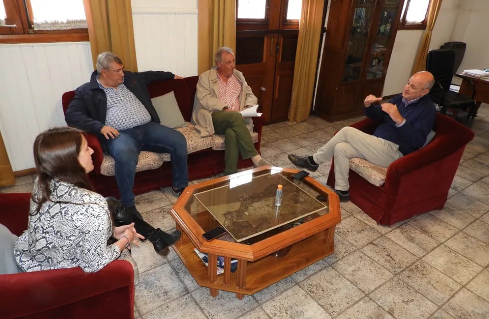 El Ministro Jorge D'Onofrio visitó Punta Alta y fue recibido por el intendente Uset y la diputada provincial Abigail Gómez.