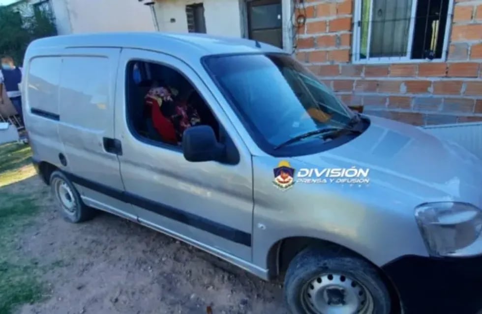 Un comerciante sufrió el robo de su camioneta con 100 mil pesos en mercadería para donar a escuelas de la capital neuquina.
