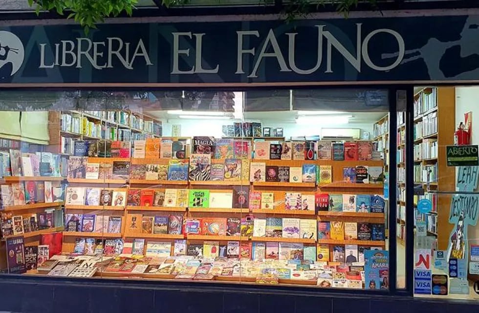 Variedad en la librería El Fauno