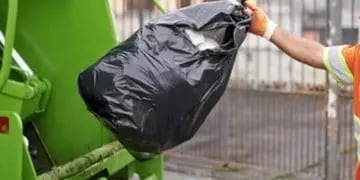 Un recolector de residuos encontró un bebé recién nacido en una bolsa de basura en Lanús