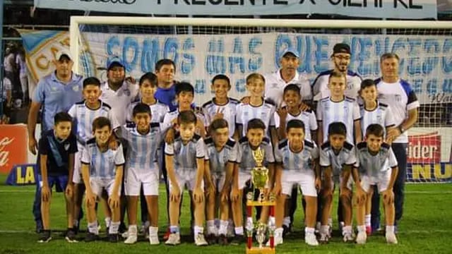 Escuela de fútbol infantil de Atlético Tucumán.