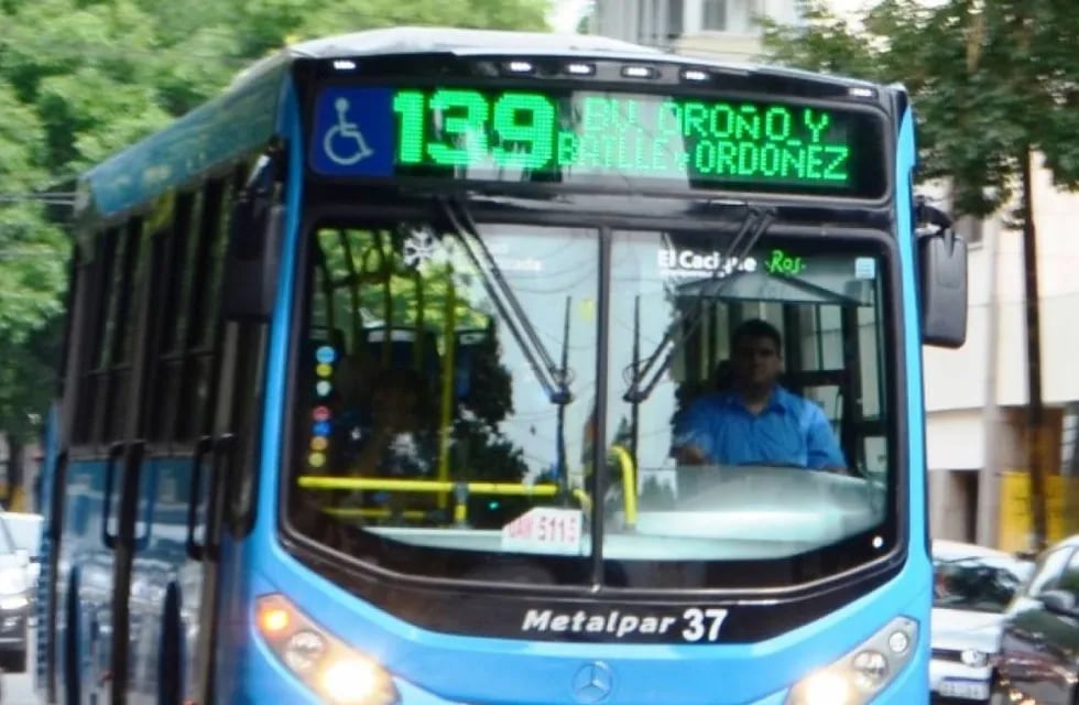 El sistema cuenta actualmente con 645 ómnibus para recorridos urbanos.