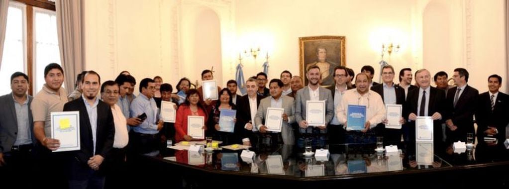 Municipios y comisiones firmaron carta de cooperación en DD HH