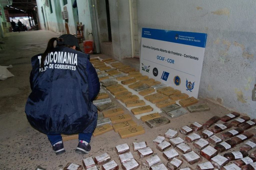 Durante un operativo de prevención encontraron 132 kilos de marihuana.