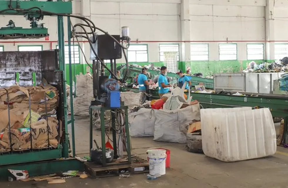 En el Centro Verde se genera trabajo para muchas cooperativas en el reciclaje.