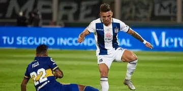 Enzo Díaz domina a Sebastián Villa