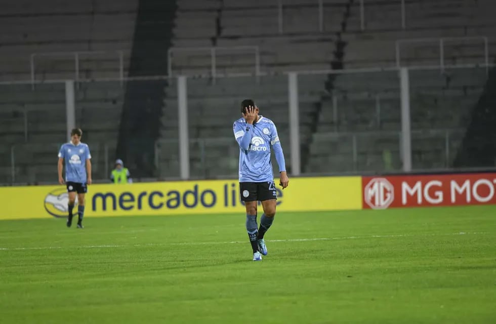 El goleador Franco Jara debió ser reemplazado en el primer tiempo en Sudamericana. Otra lesión en Belgrano (Javier Ferreyra / La Voz).