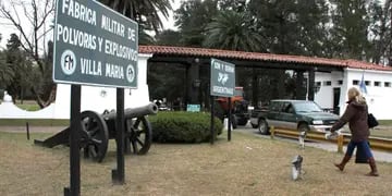 PREOCUPACIÓN. Por los puestos de trabajo en la Fábrica Militar de Villa María (LaVoz/Archivo).