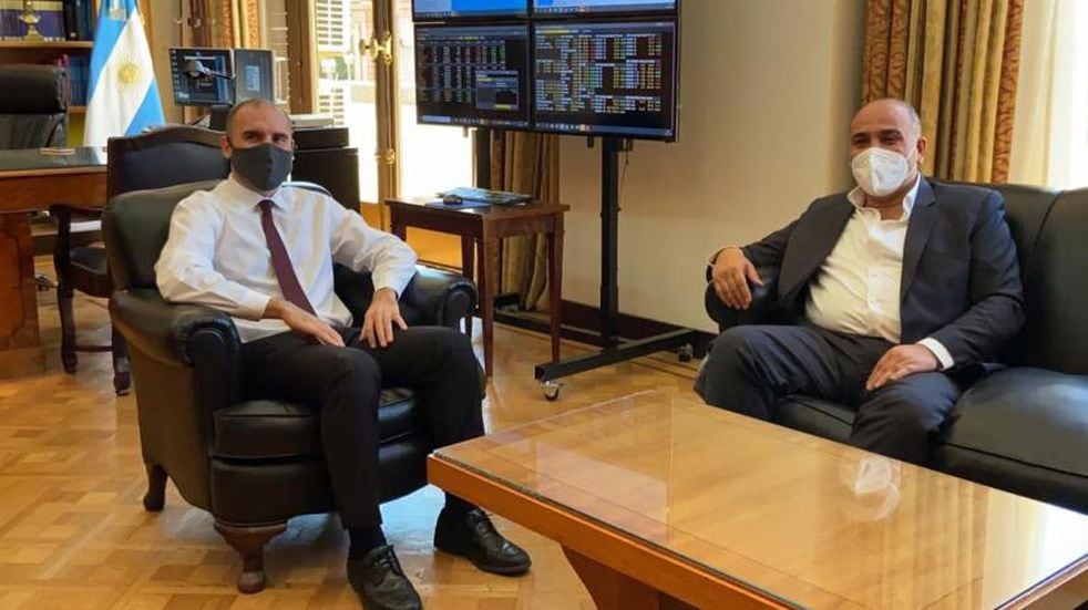 El gobernador Juan Manzur se reunió con el ministro Marín Guzmán en Buenos  Aires | Vía Tucumán