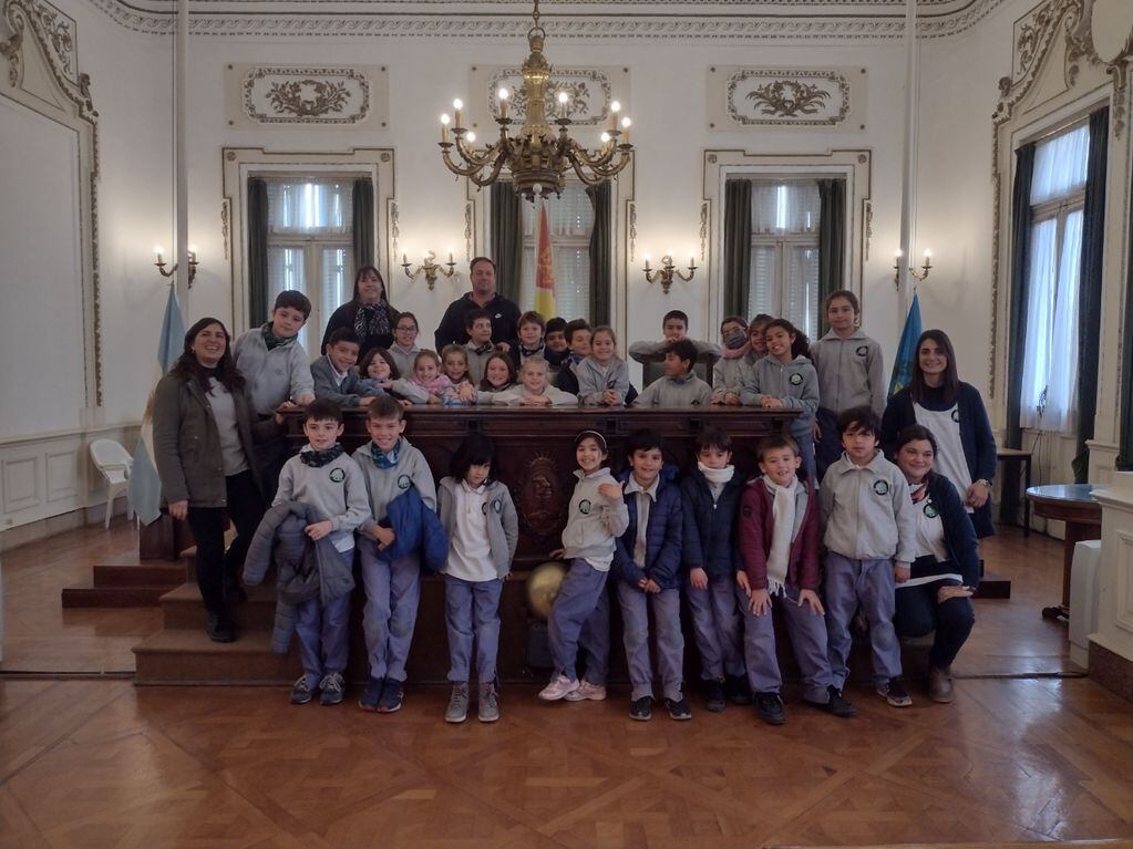 Alumnos de la Escuela Agropecuaria visitaron el Palacio Municipal