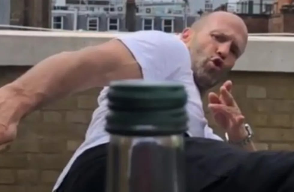 #BottleCapChallenge: el desafío viral al que se sumó Jason Statham