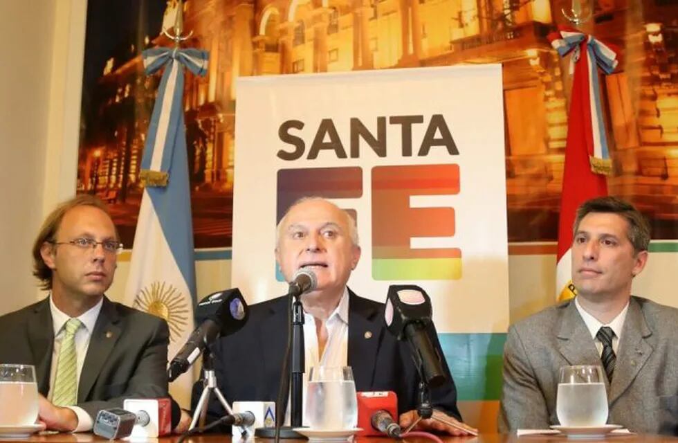 El gobernador de Santa Fe, Miguel Lifschitz, en una conferencia de prensa.